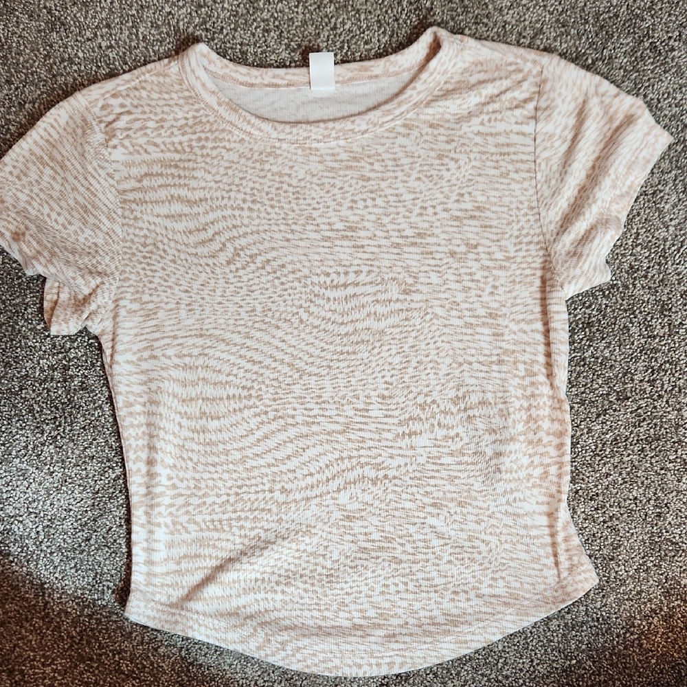Ultra Lite Short Sleeve Ribbed Crop Top - Size Small